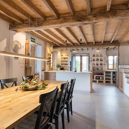 Casona Azul Llue - Asturias Vacations بيت للعطل *